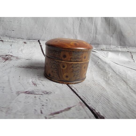 Wooden Carved Round Trinket Box - Picture 10 of 10